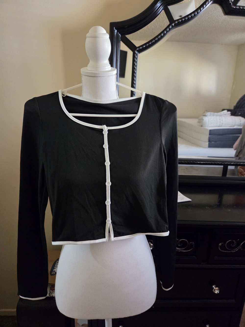 Black Long-Sleeve Cropped Top with White Trim
